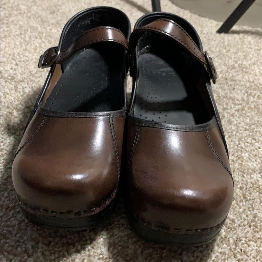 Dansko clogs Mary Janes size 38 brown almost new!